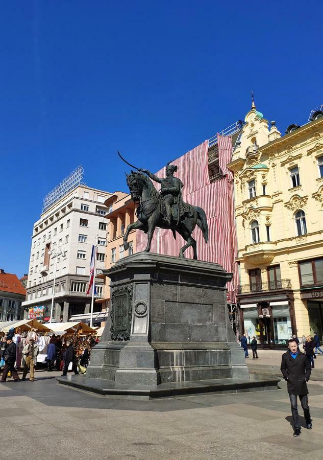 Luxurios And Historic Apartment "Shine" - Right On The Main Square Zagreb Exterior foto